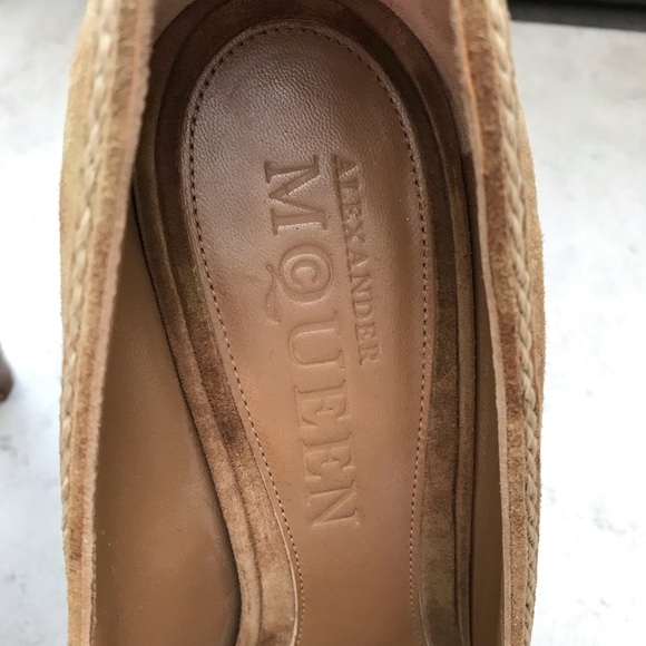 Alexander McQueen || Suede Peep Toe Heels Size 39 - Picture 3 of 8